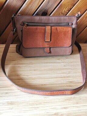 Fossil Kinley Medium Crossbody Bag in Pebbled & Smooth Brown Leather